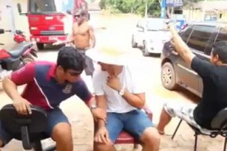 Zueira: Como Fazer um Trouxa Beixar sua Bunda