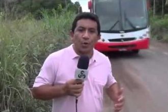 Videos: Pegadinha: Pegaria Sabendo Que é Traveco