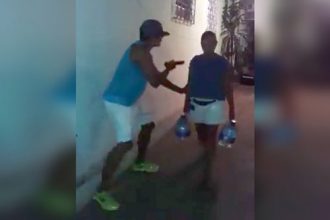 Zueira: Verão traz uma ai pra gente