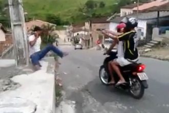 Zueira: Não ta fácil nem pra ladrão