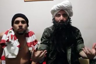 Videos Engraçados: Lá em casa tinha um pintinho