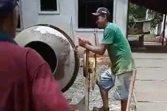 Videos Engraçados: Acorda John Lennon