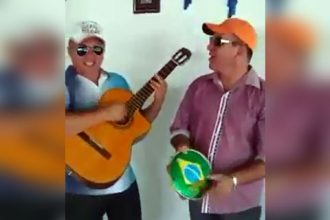 Videos Engraçados: Galera louca na Kombi