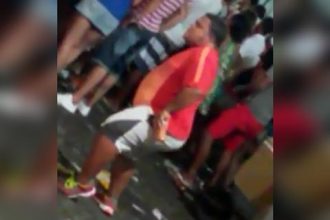 Baixar video Dança Estranha de Carnaval