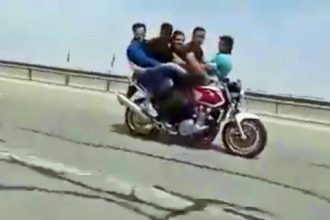 Baixar video Moto superlotada