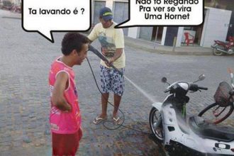 Baixar imagem Ta lavando a moto?