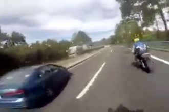 Baixar video Acidente registrado pelo motociclista