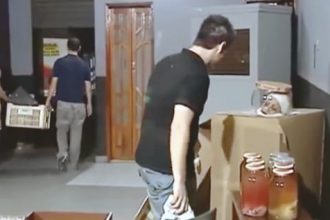 Videos: PM Milagrosa faz cadeirante andar