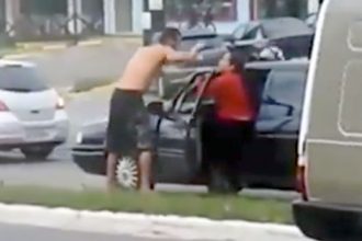 Videos WhatsApp: Senhora vs máquina de soco