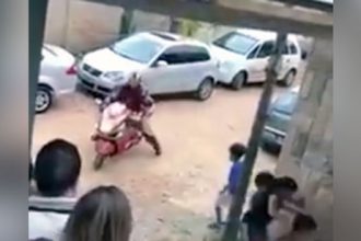 Video Cacetadas: Vai lá garotão, sobe na bike!