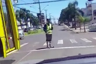 Videos Engraçados: Vasilha de água sacana