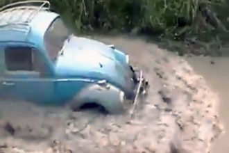 Videos de Carro: Fusca fazendo rally