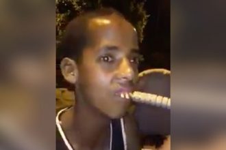 Baixar video Ronaldinho é Pegador