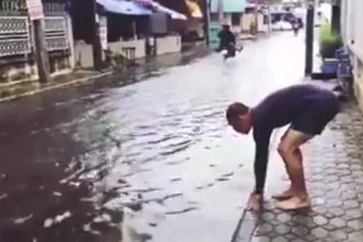 Baixar video Natação de Rua