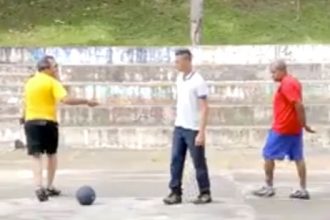 Baixar video Pegadinha da Bola Pesada