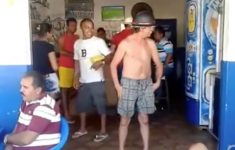 Arrocha que hoje é sexta-feira  Vídeos Engraçados do WhatsApp - Vídeo  Dailymotion