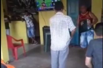 Videos WhatsApp: Sacanagem com o moleque