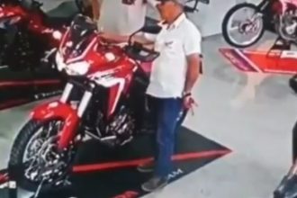Baixar video Test drive violento na moto