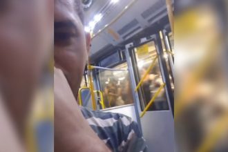 Baixar video Enlatado no transporte público