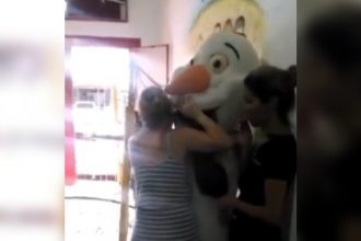 Baixar  O Olaf agora esta morto