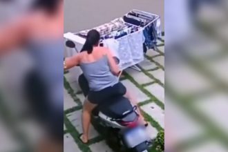 Baixar video Uma tarde entediada