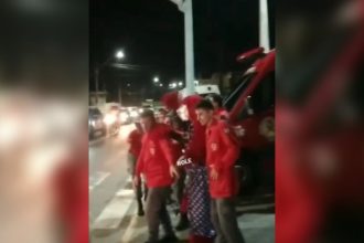 Baixar video Bombeiros na carreta furacão