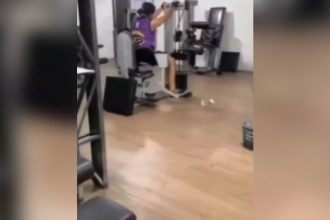 Baixar video Treino estranho escondido